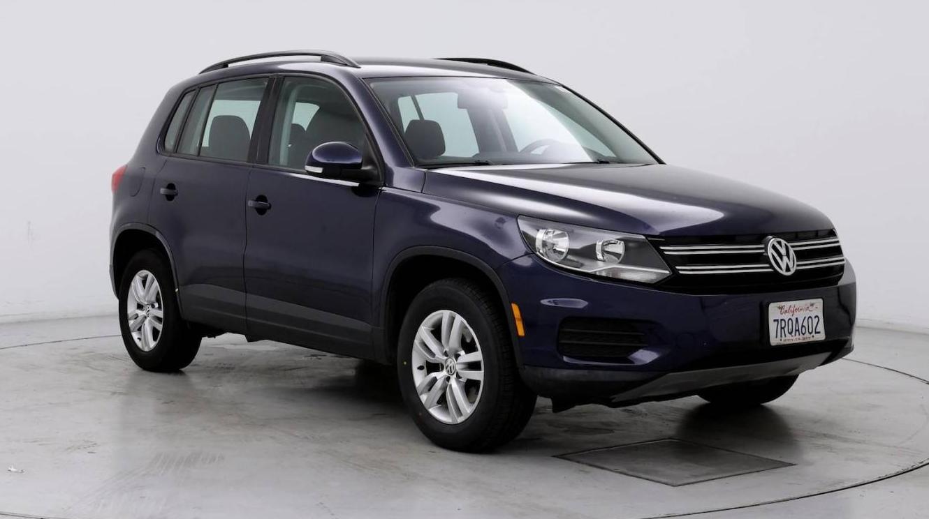 VOLKSWAGEN TIGUAN 2016 WVGAV7AX4GW577062 image