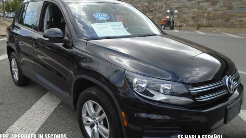 VOLKSWAGEN TIGUAN 2016 WVGBV7AX0GW601393 image