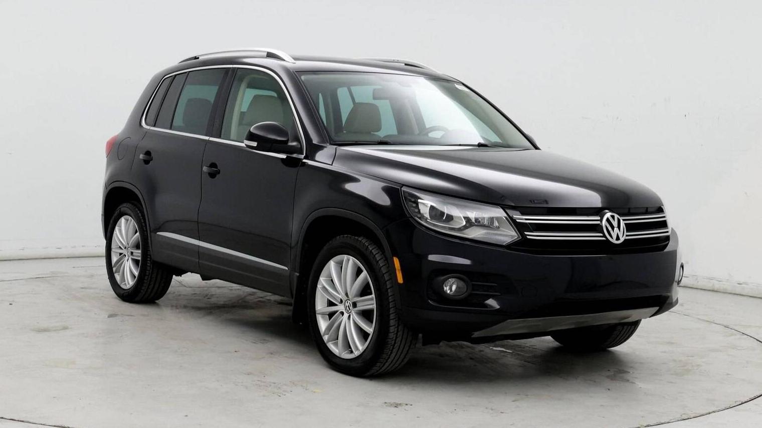 VOLKSWAGEN TIGUAN 2016 WVGBV7AX1GW612810 image