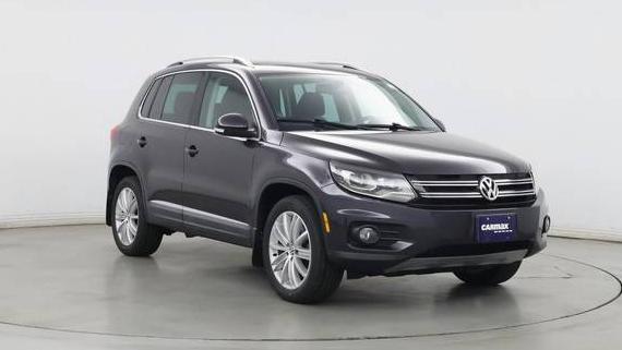 VOLKSWAGEN TIGUAN 2016 WVGBV7AX0GW608845 image