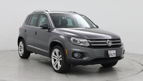 VOLKSWAGEN TIGUAN 2016 WVGAV7AX9GW616003 image