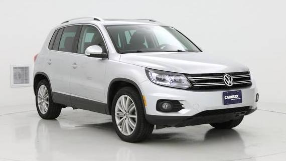 VOLKSWAGEN TIGUAN 2016 WVGAV7AX7GW538966 image