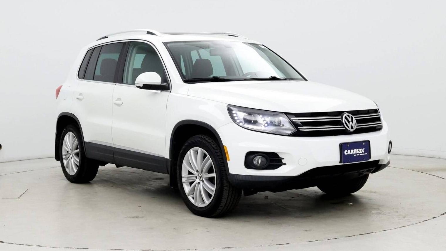 VOLKSWAGEN TIGUAN 2016 WVGBV7AX5GW569640 image