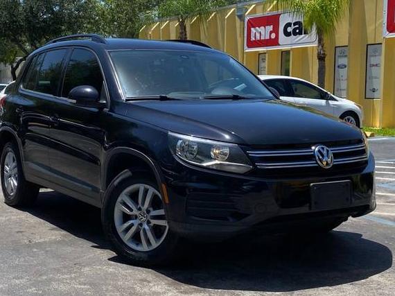 VOLKSWAGEN TIGUAN 2016 WVGBV7AX4GW532711 image