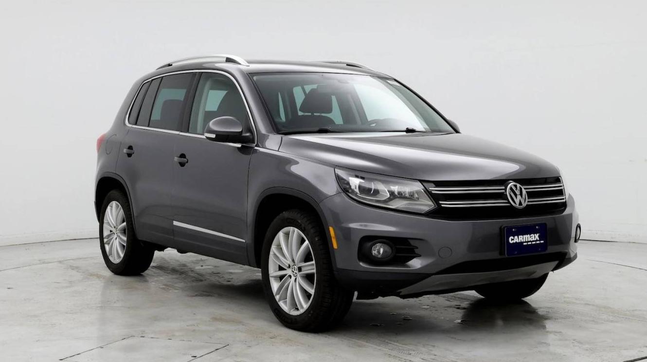 VOLKSWAGEN TIGUAN 2016 WVGBV7AX1GW575063 image