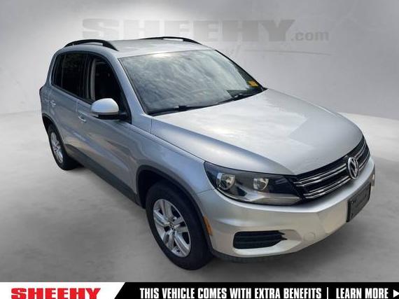 VOLKSWAGEN TIGUAN 2016 WVGBV7AX1GW006410 image