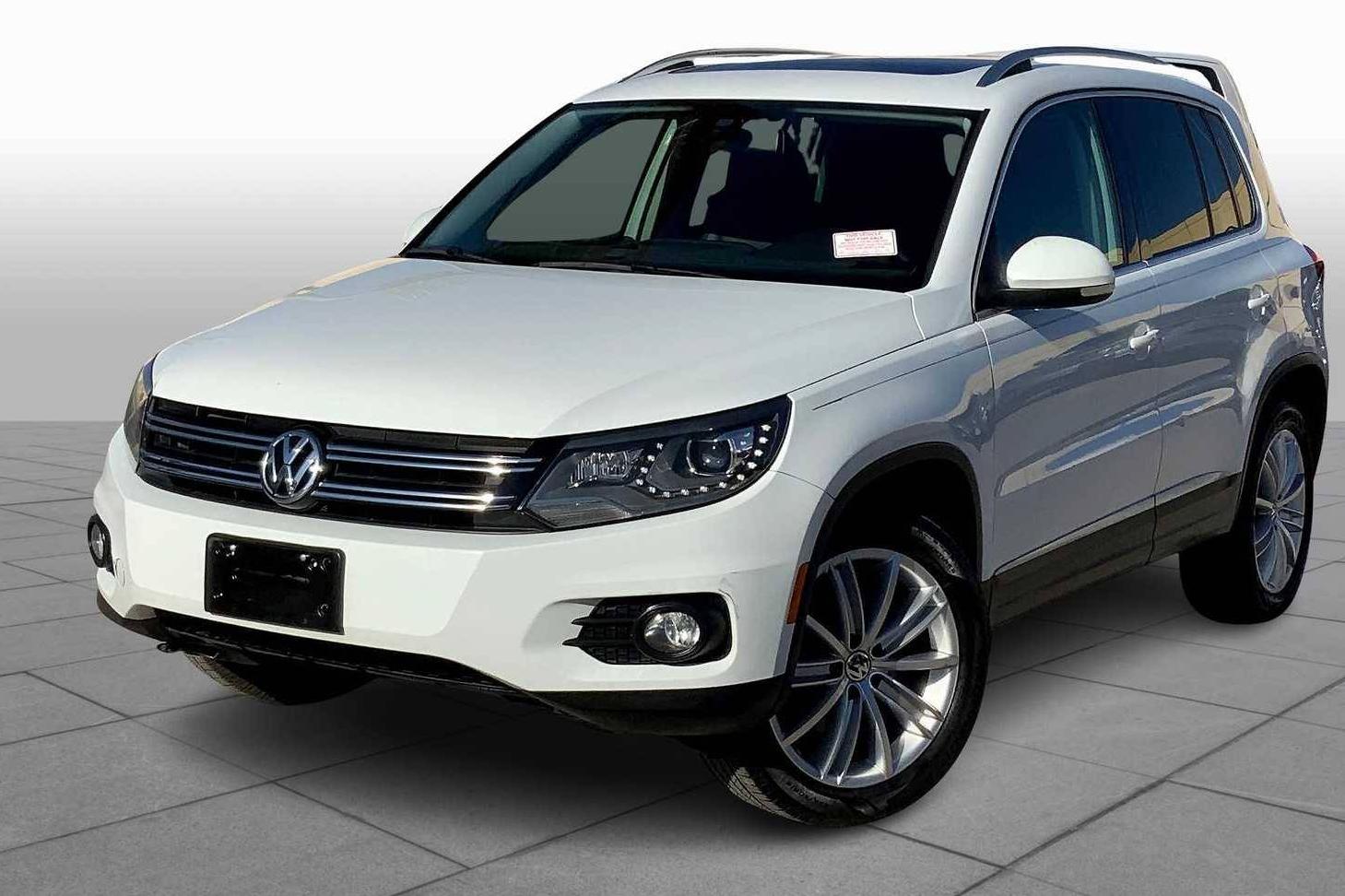 VOLKSWAGEN TIGUAN 2016 WVGBV7AX7GW030839 image