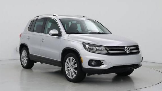 VOLKSWAGEN TIGUAN 2016 WVGAV7AX7GW540524 image