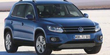 VOLKSWAGEN TIGUAN 2016 WVGBV7AX4GW537309 image