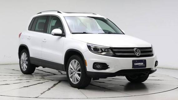 VOLKSWAGEN TIGUAN 2016 WVGAV7AXXGW573985 image