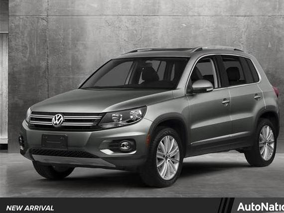 VOLKSWAGEN TIGUAN 2016 WVGAV7AX8GW517415 image