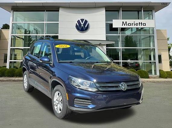 VOLKSWAGEN TIGUAN 2016 WVGBV7AX8GW588683 image