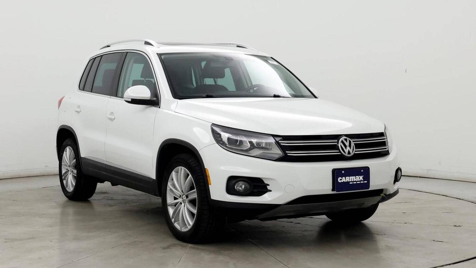 VOLKSWAGEN TIGUAN 2016 WVGAV7AX8GW590669 image