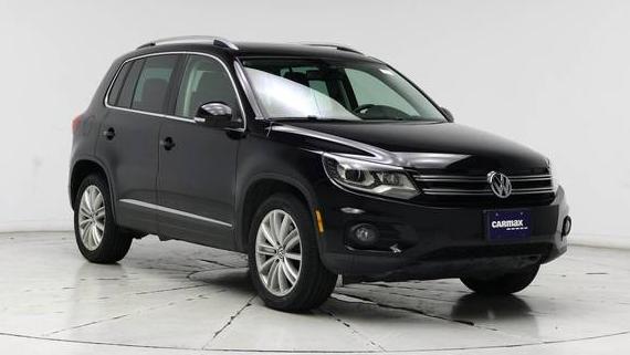 VOLKSWAGEN TIGUAN 2016 WVGAV7AX8GW582829 image