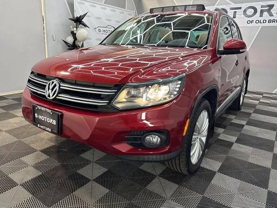 VOLKSWAGEN TIGUAN 2016 WVGBV7AXXGW022881 image