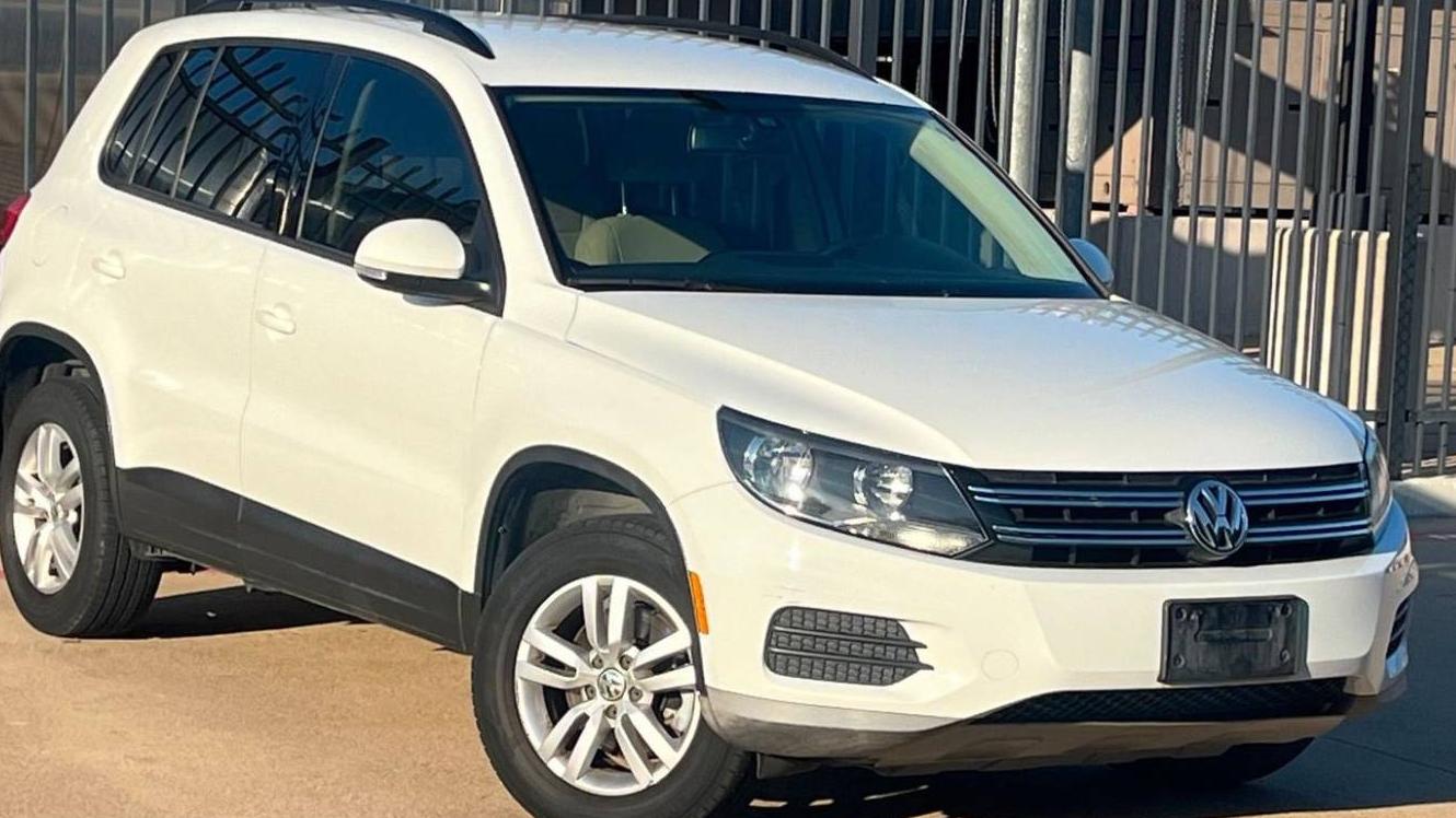 VOLKSWAGEN TIGUAN 2016 WVGAV7AX9GW602358 image