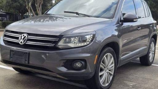 VOLKSWAGEN TIGUAN 2016 WVGAV7AX3GW042904 image