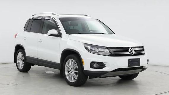 VOLKSWAGEN TIGUAN 2016 WVGBV7AX3GW604126 image