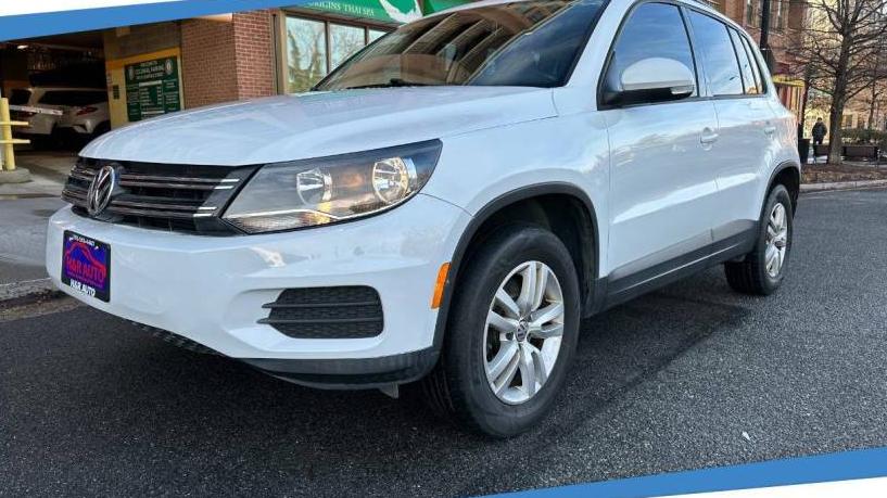 VOLKSWAGEN TIGUAN 2016 WVGAV7AX7GW578142 image