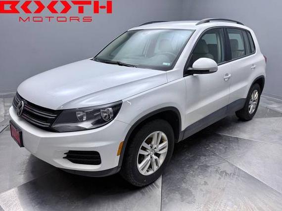 VOLKSWAGEN TIGUAN 2016 WVGBV7AX5GW584770 image
