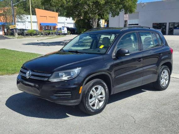 VOLKSWAGEN TIGUAN 2016 WVGAV7AX9GW564341 image