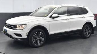 VOLKSWAGEN TIGUAN 2019 3VV2B7AX0KM019186 image VOLKSWAGEN TIGUAN 2019 3VV2B7AX0KM019186 image