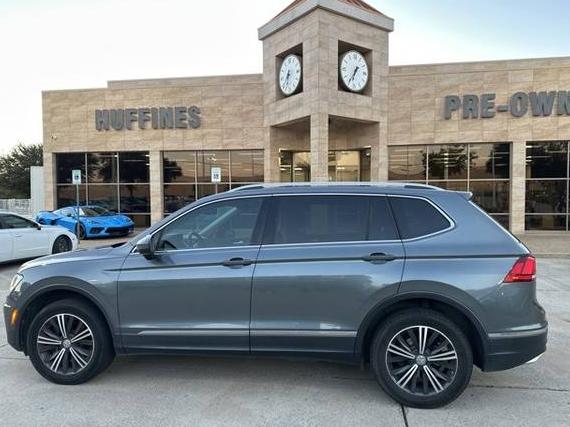 VOLKSWAGEN TIGUAN 2019 3VV3B7AX3KM107699 image