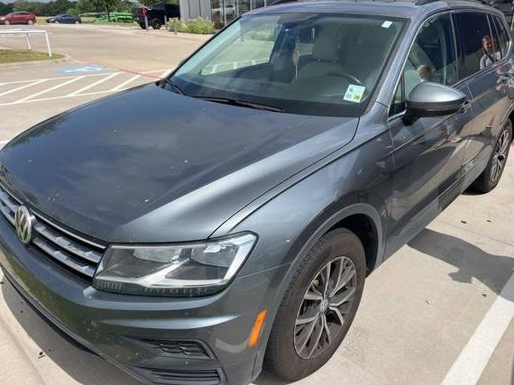 VOLKSWAGEN TIGUAN 2019 3VV2B7AX2KM174029 image