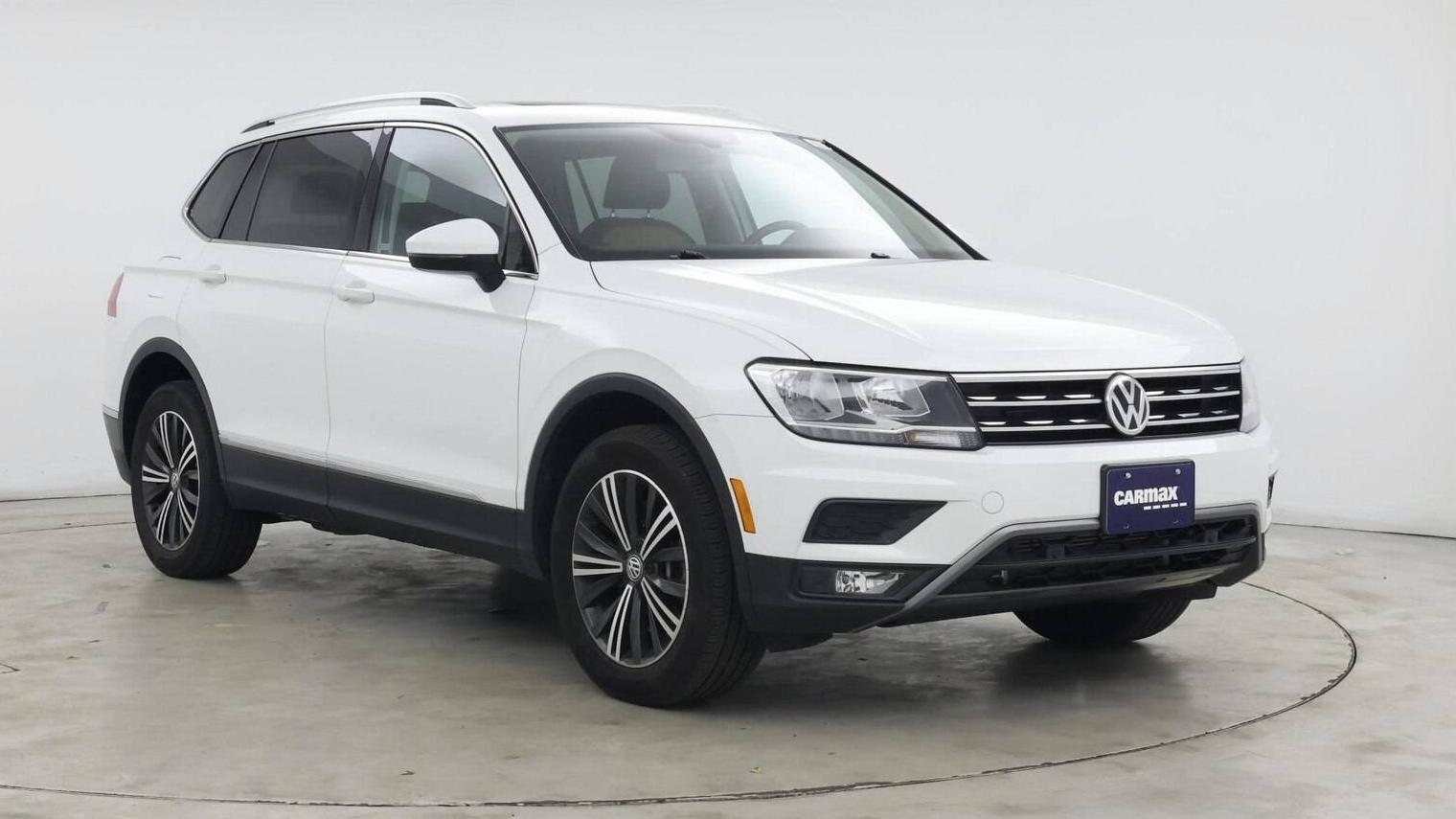 VOLKSWAGEN TIGUAN 2019 3VV2B7AX2KM111402 image