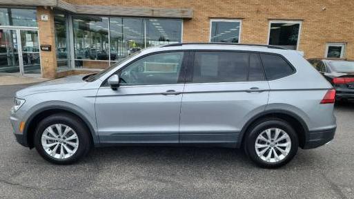 VOLKSWAGEN TIGUAN 2019 3VV0B7AX2KM161336 image