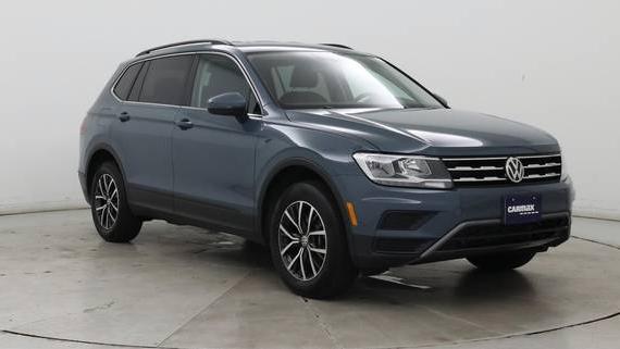 VOLKSWAGEN TIGUAN 2019 3VV2B7AX0KM114010 image