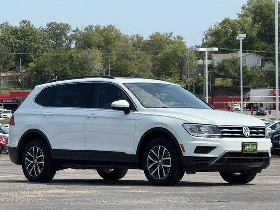 VOLKSWAGEN TIGUAN 2019 3VV2B7AXXKM118291 image