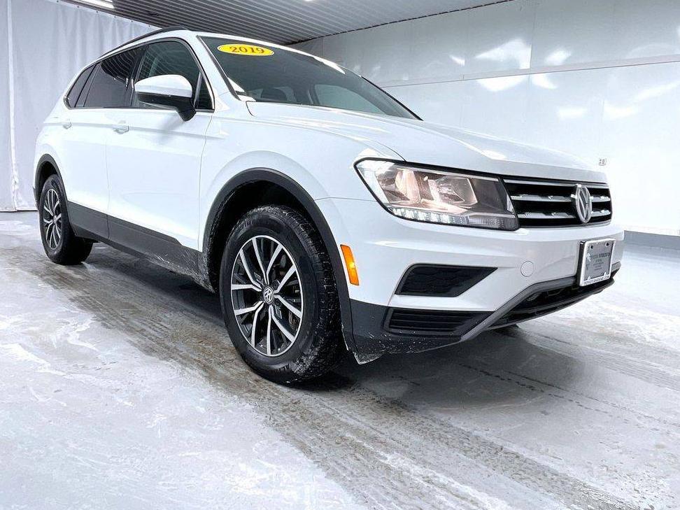 VOLKSWAGEN TIGUAN 2019 3VV2B7AX0KM064290 image