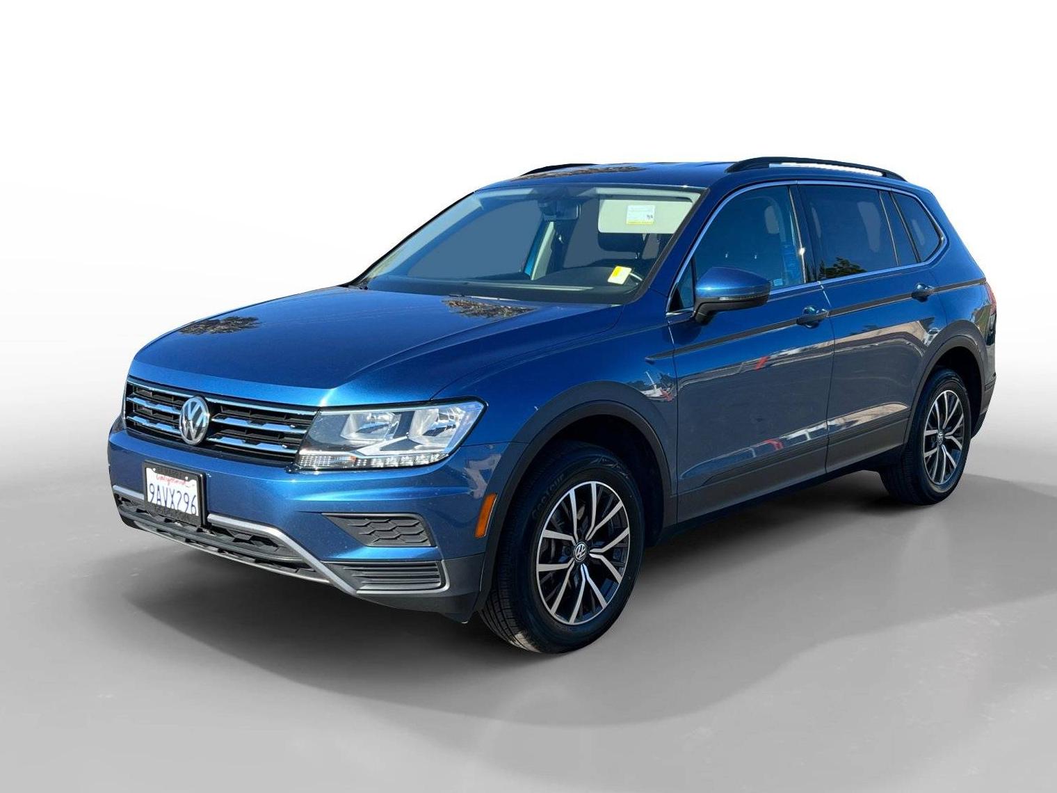 VOLKSWAGEN TIGUAN 2019 3VV2B7AX2KM025507 image