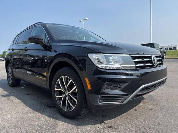 VOLKSWAGEN TIGUAN 2019 3VV2B7AX4KM103477 image