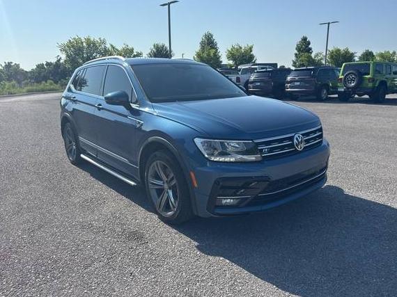 VOLKSWAGEN TIGUAN 2019 3VV3B7AX0KM061832 image