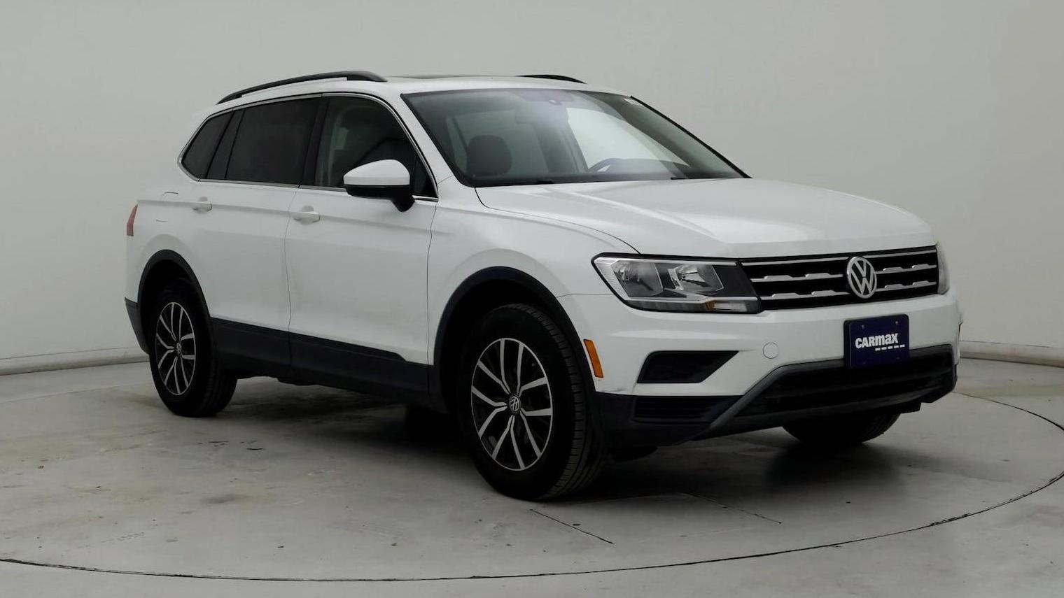 VOLKSWAGEN TIGUAN 2019 3VV2B7AX3KM110761 image