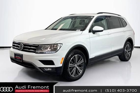VOLKSWAGEN TIGUAN 2018 3VV3B7AX0JM036413 image