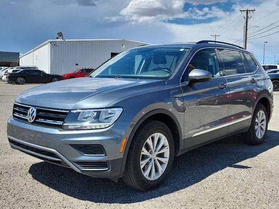 VOLKSWAGEN TIGUAN 2018 3VV2B7AX3JM220756 image