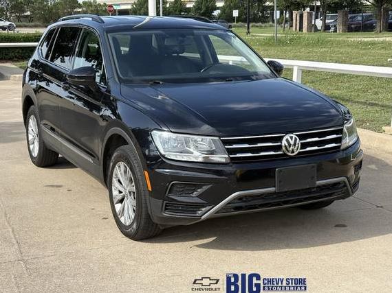 VOLKSWAGEN TIGUAN 2018 3VV3B7AX2JM139963 image