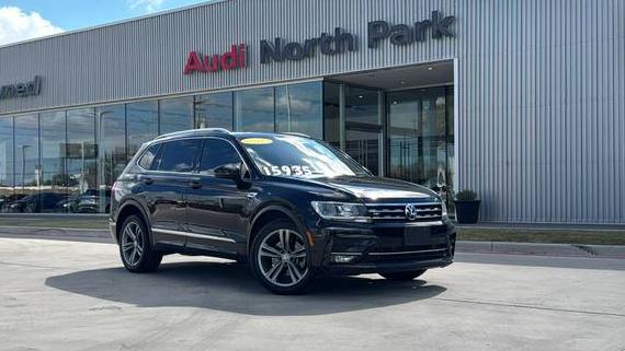 VOLKSWAGEN TIGUAN 2018 3VV3B7AX0JM221741 image