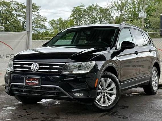 VOLKSWAGEN TIGUAN 2018 3VV0B7AX0JM022577 image