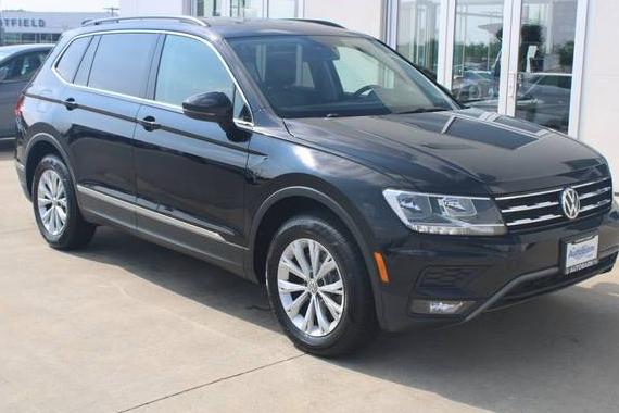VOLKSWAGEN TIGUAN 2018 3VV3B7AX4JM000627 image
