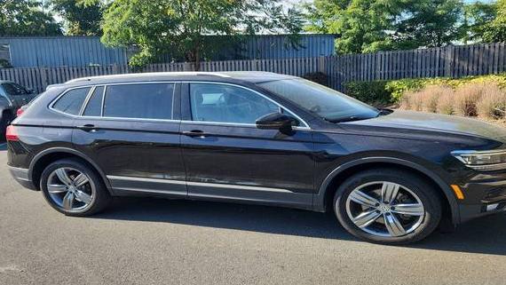 VOLKSWAGEN TIGUAN 2018 3VV5B7AX2JM155153 image