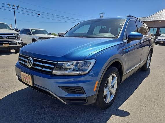 VOLKSWAGEN TIGUAN 2018 3VV3B7AX2JM179105 image