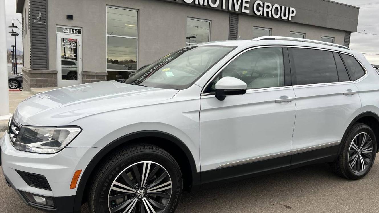 VOLKSWAGEN TIGUAN 2018 3VV3B7AX0JM071212 image