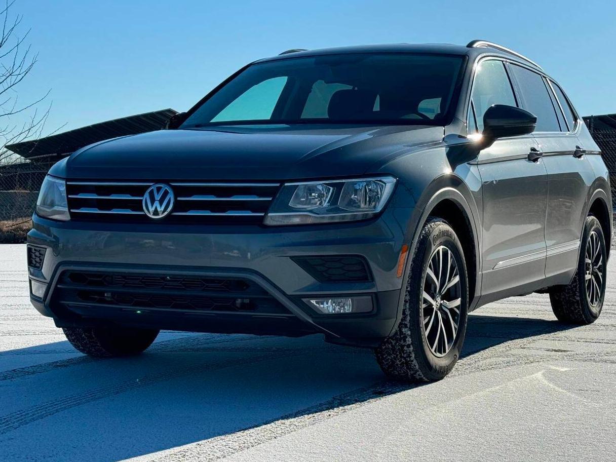 VOLKSWAGEN TIGUAN 2018 3VV3B7AX9JM017665 image