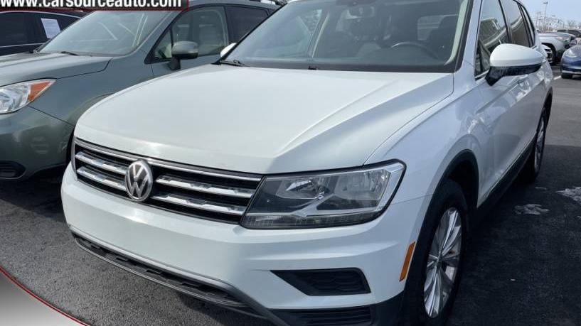 VOLKSWAGEN TIGUAN 2018 3VV3B7AX9JM074030 image