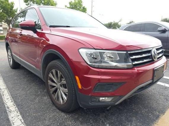 VOLKSWAGEN TIGUAN 2018 3VV3B7AX7JM017454 image