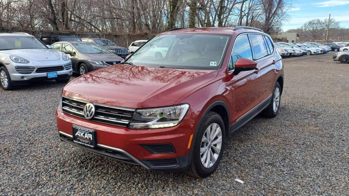 VOLKSWAGEN TIGUAN 2018 3VV2B7AX0JM152951 image